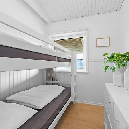 Vakantiehuis Rolfkarl - 250m From The Sea By Interhome Mesinge